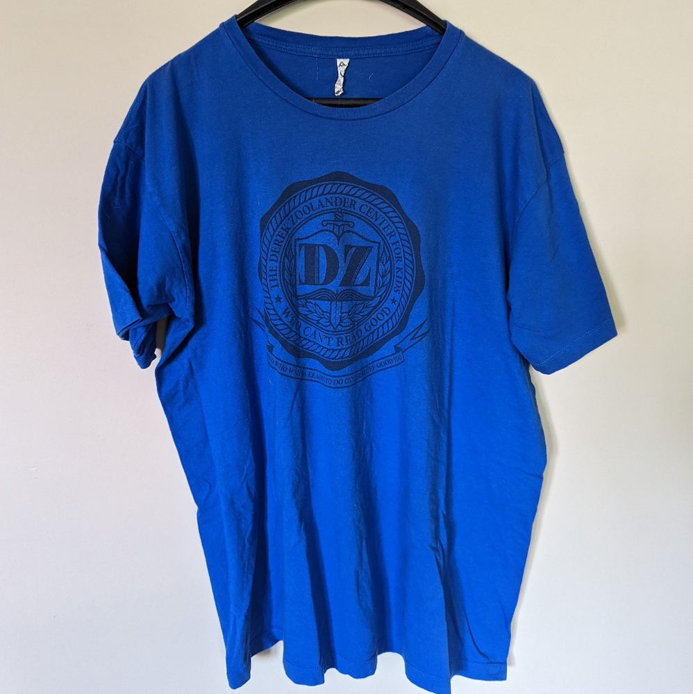 Bustedtees T shirt